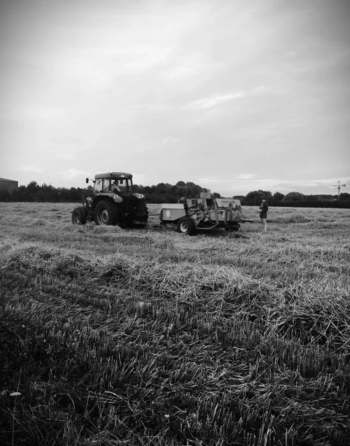 view-tractor-field (1)